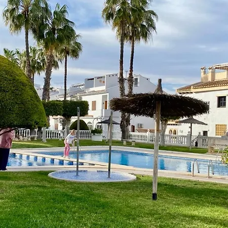 Great Relax By The Pool Апартаменты *