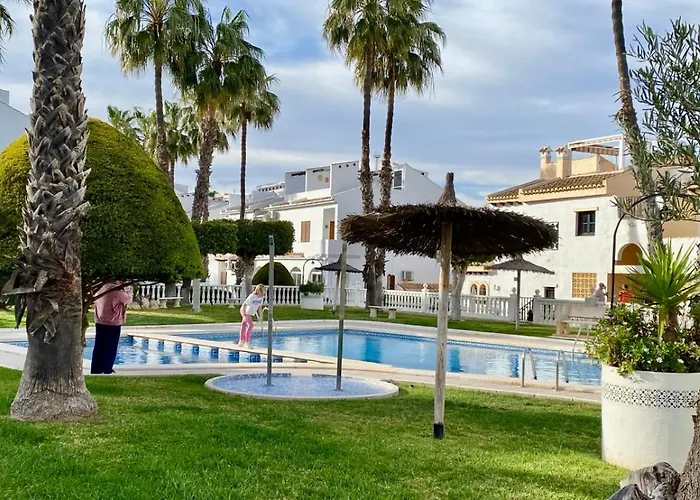 Great Relax By The Pool Apartment *